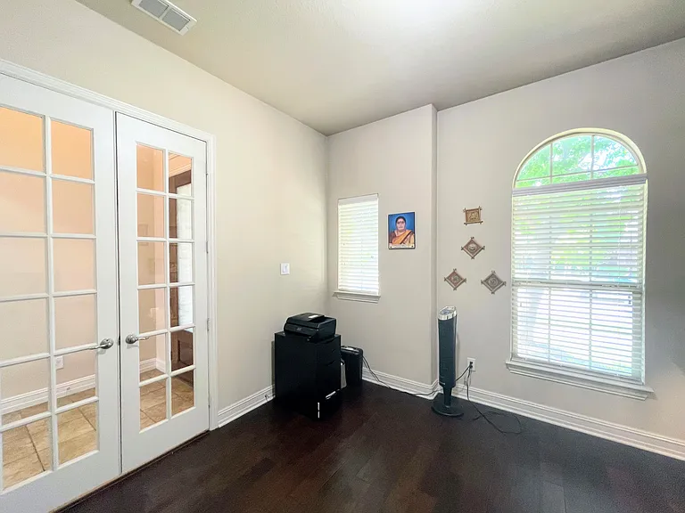 3103 Townsend Dr — Photo 9