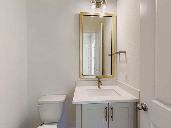 5th image of 395 Prickly Poppy Loop