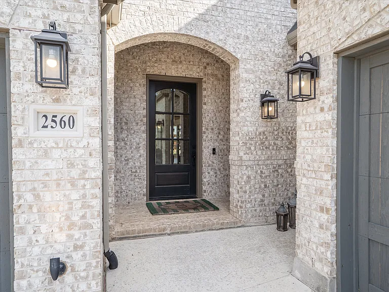 2560 Shady Trl — Photo 25