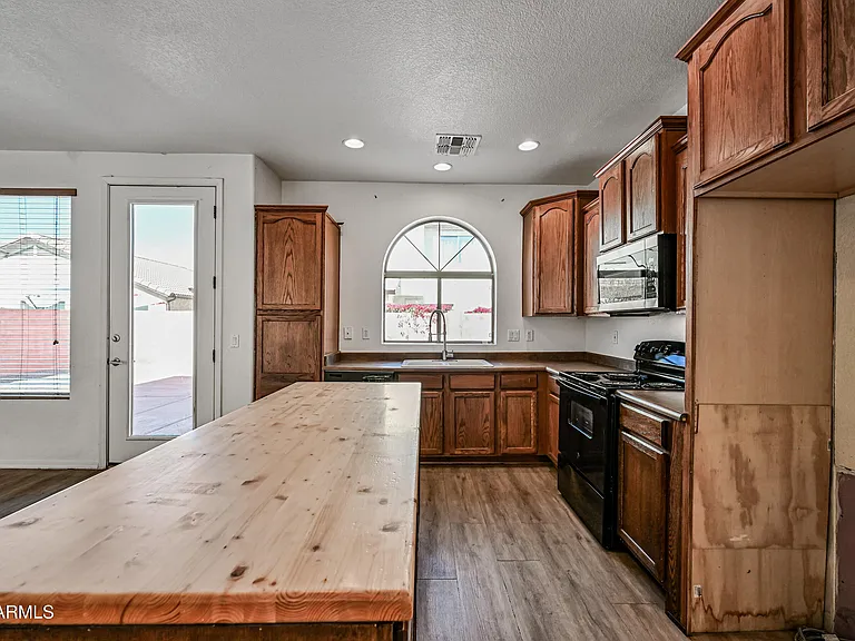 1808 E Dunbar Dr — Photo 9