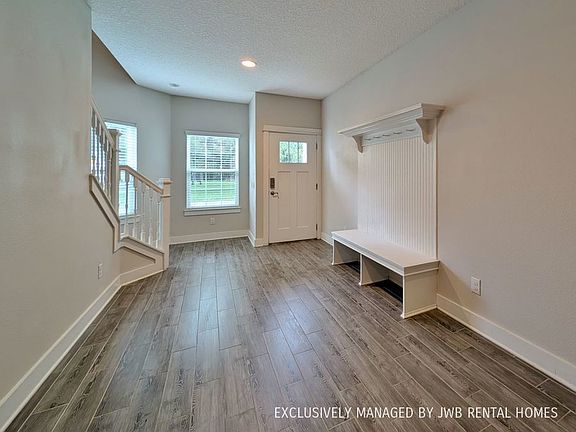 4th image of 1015 2nd Ave S