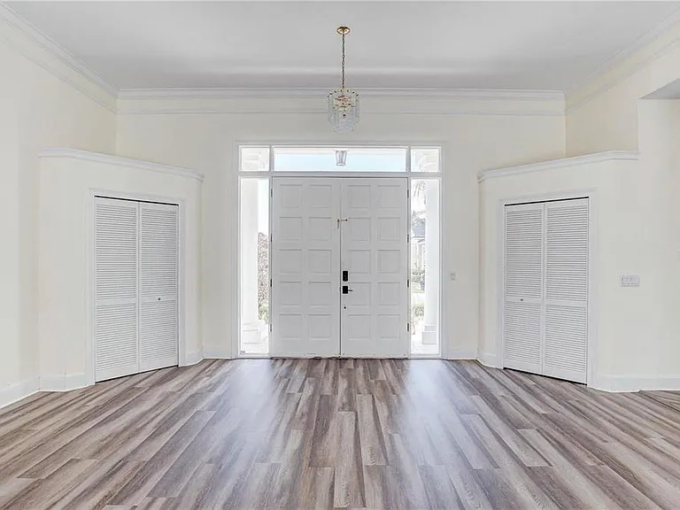 2208 Hampstead Ct — Photo 5