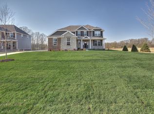 2557 Walnut View Dr, Howell, MI 48843