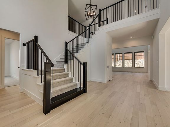 2nd image of 608 Pentonville Ln