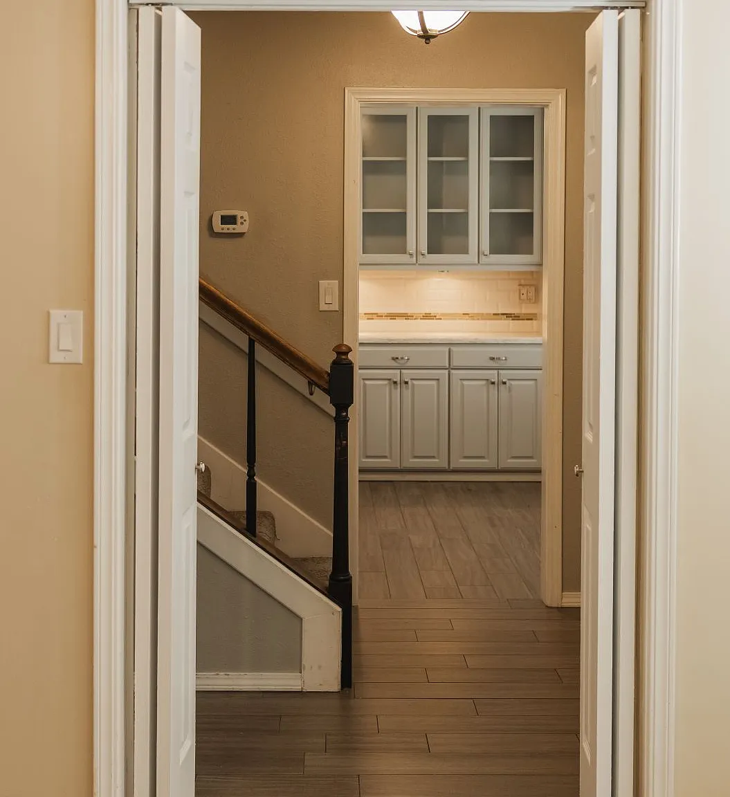 5 bed, 3.0 bath, 2207 sqft, $2,000 — Photo 4