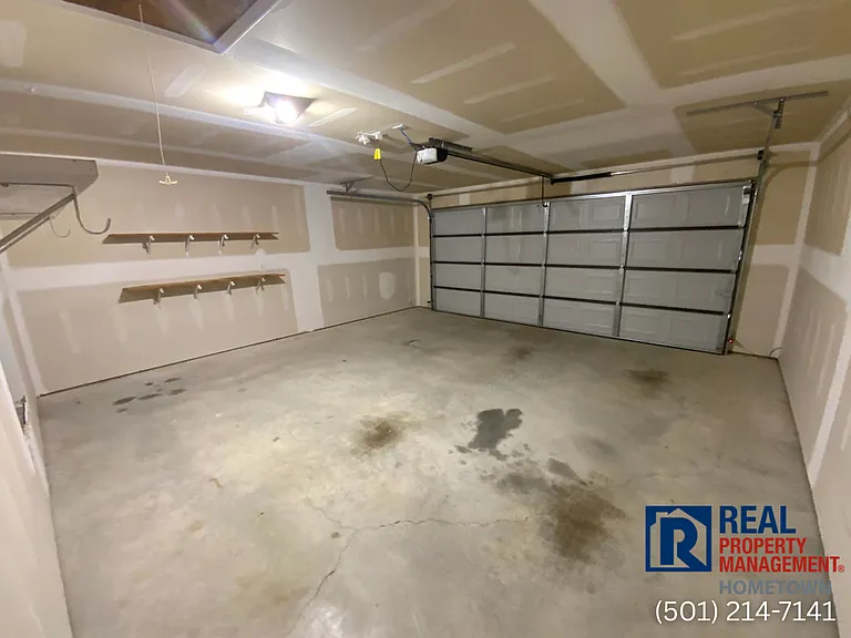 41 Winter Valley Cv — Photo 4