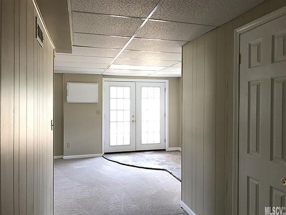 5th image of 1690 Hedrick St