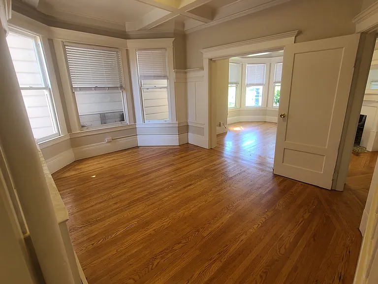 2411 Bryant St — Photo 2