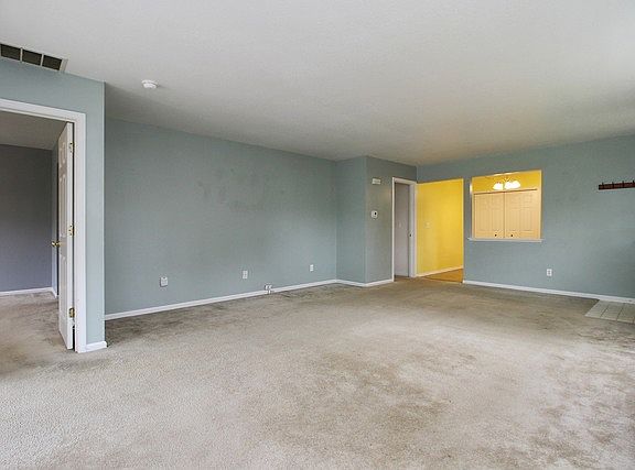 4th image of 831 Gramercy Turn