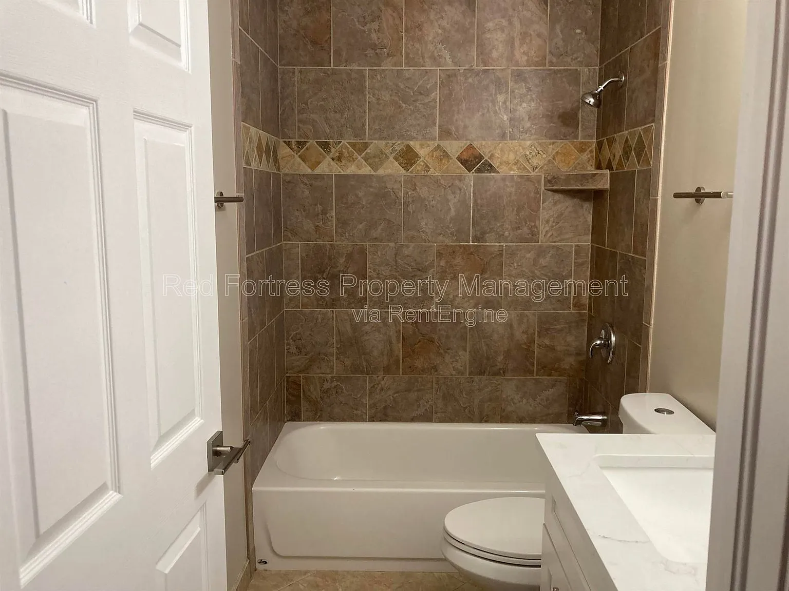 3 bed, 2.0 bath, $2,740 — Photo 4