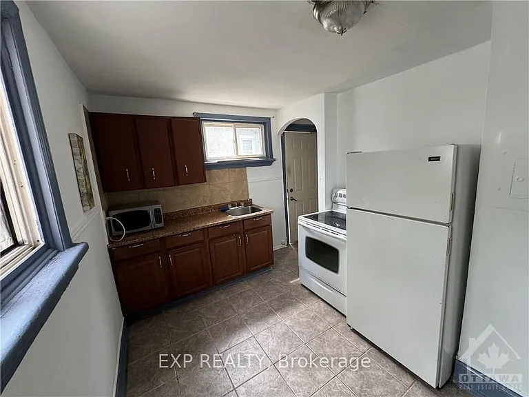 70 Barrette St #3 — Photo 4