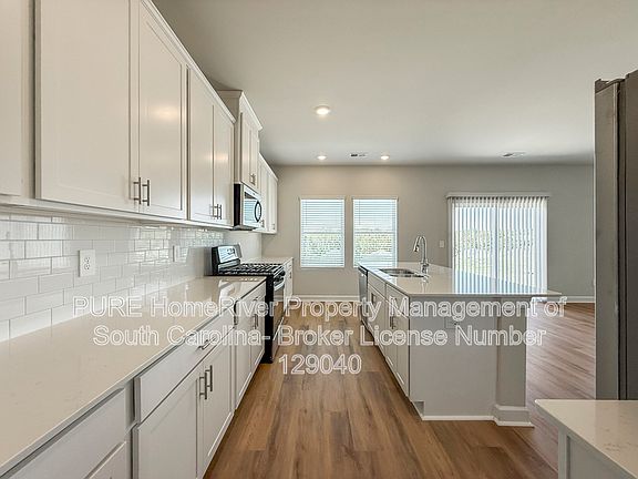4th image of 210 Moretz Pl