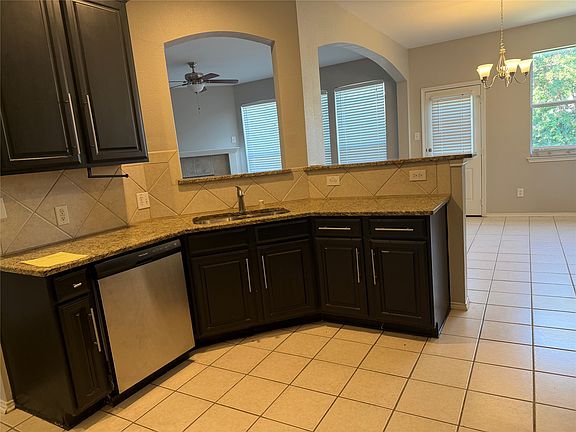 5th image of 10613 Lansdowne Ln