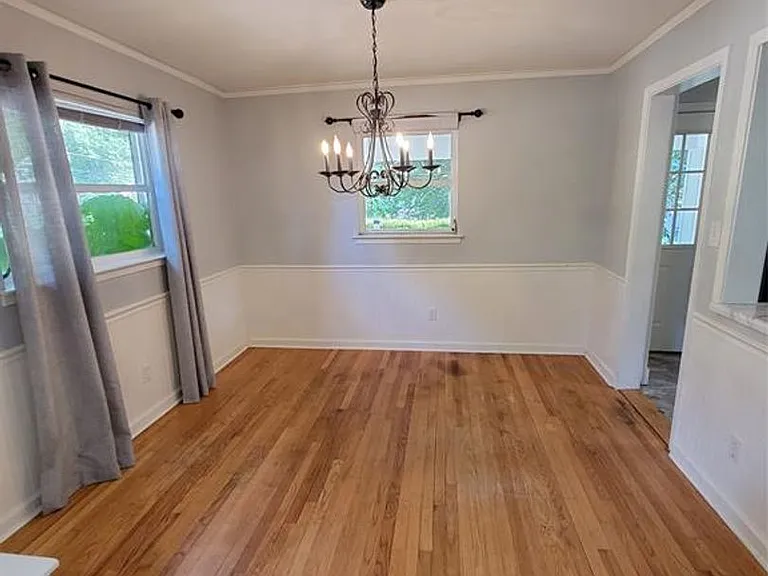 558 Karen Rd — Photo 5