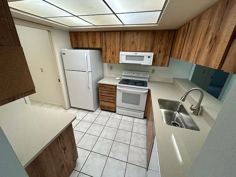 1429 Dogwood Dr — Photo 4