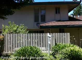 303 Roundtree Ct, Sacramento, CA