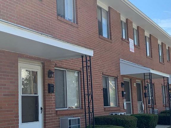 2nd image of 133 W Oakland Ave APT A
