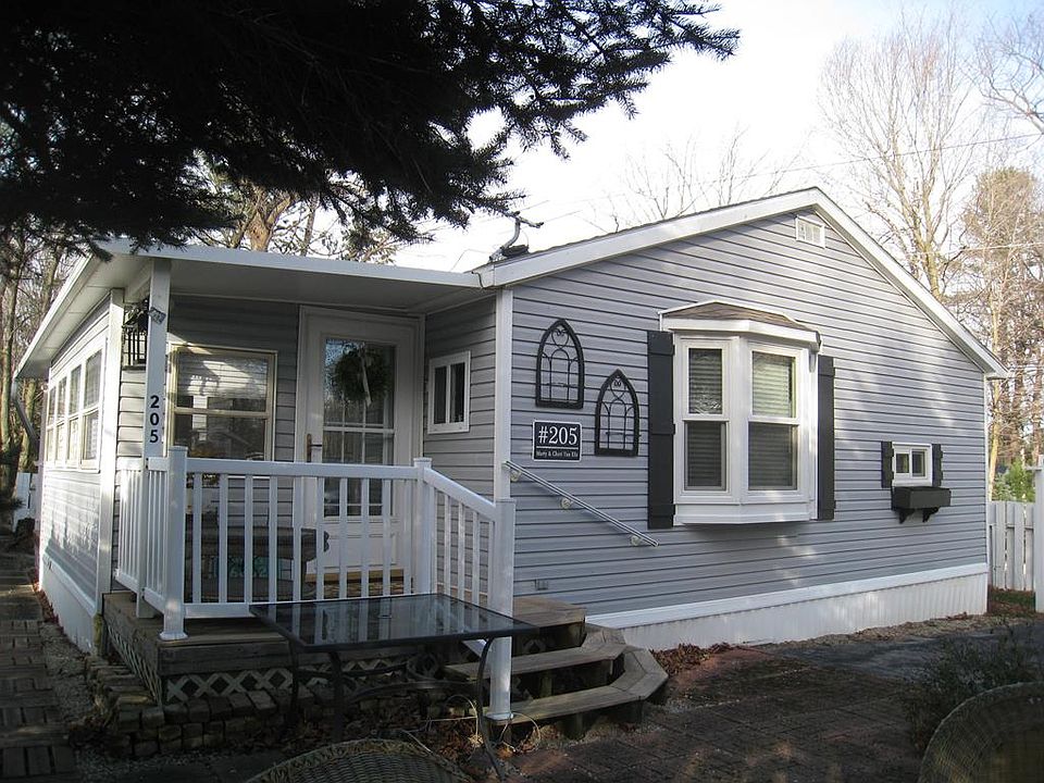 1st image of 6602 Pearl Ln Unit 205