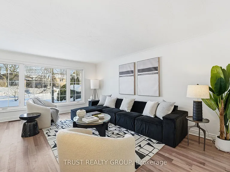 9 Del Ria Dr — Photo 10