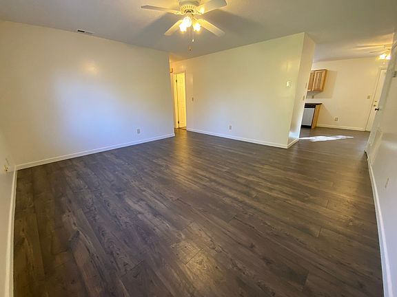 2nd image of 43 Hamburg Dr APT 2
