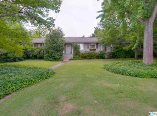 1352 Stonehurst Dr SE, Huntsville, AL 35801