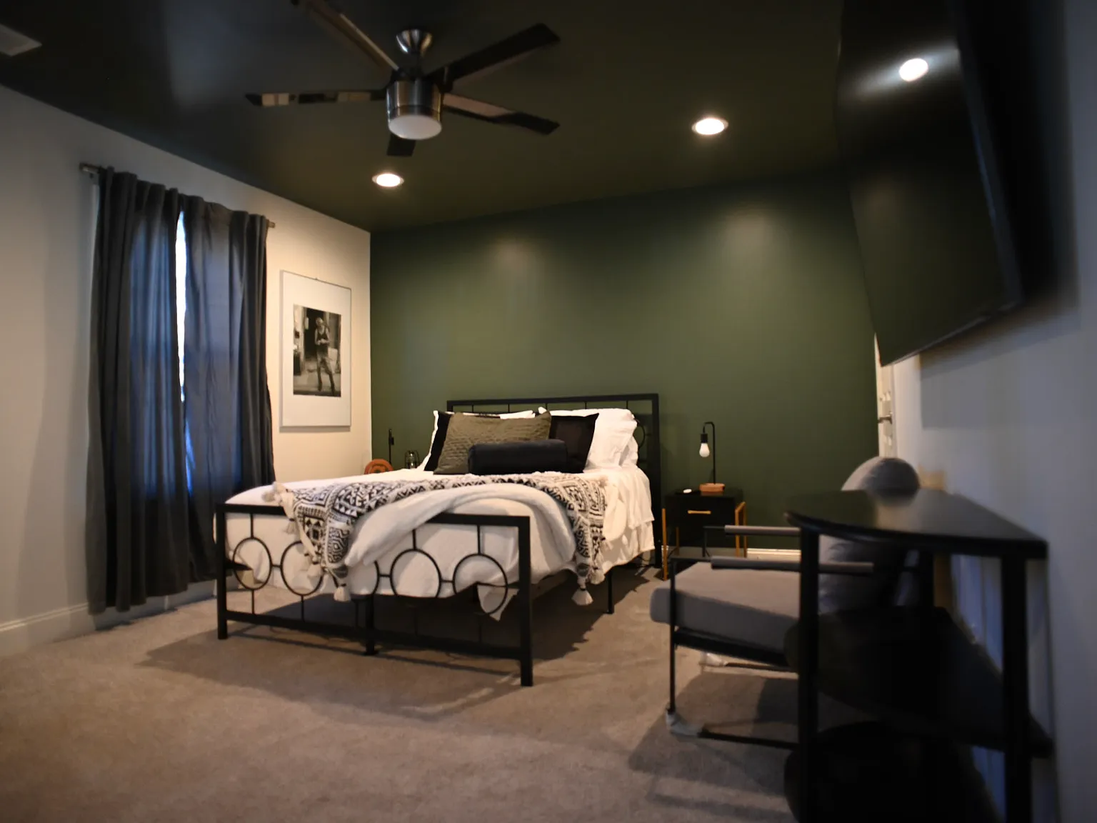 4 bed, 2448 sqft, $3,600 — Photo 3