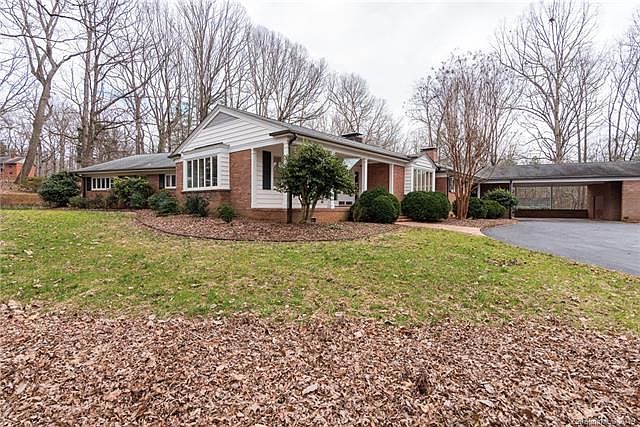 1st image of 130 Woodvale Cir