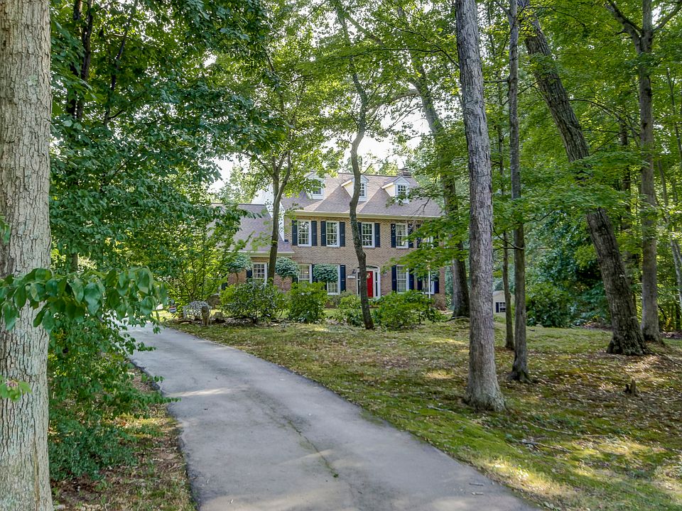 1st image of 13414 Fox Chase Ln