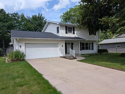 1311 Whittier Dr Photo 1