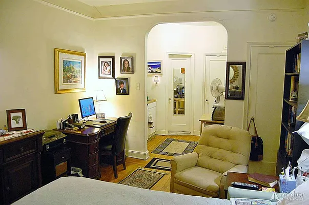 Rented by Anchor Associates | media 40