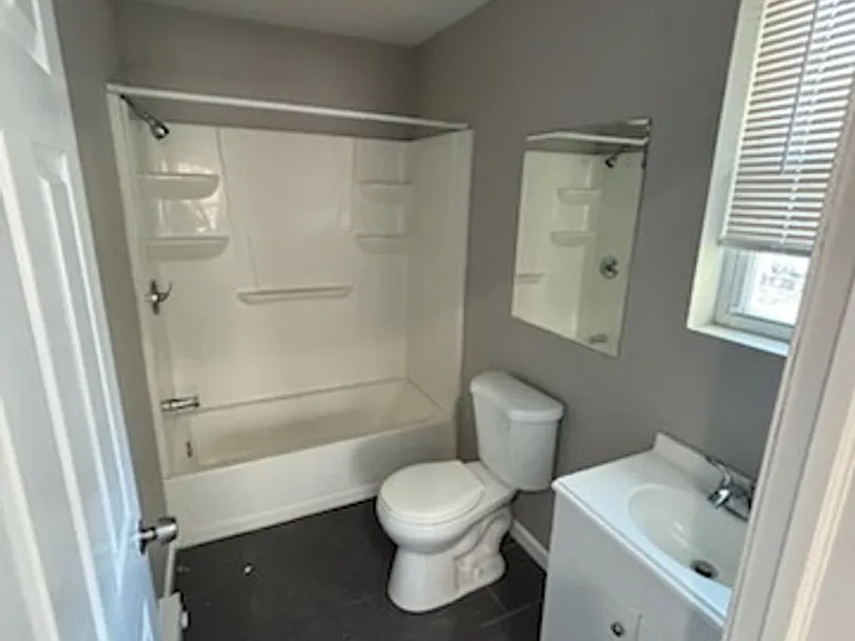 1835 E Monmouth St — Photo 6