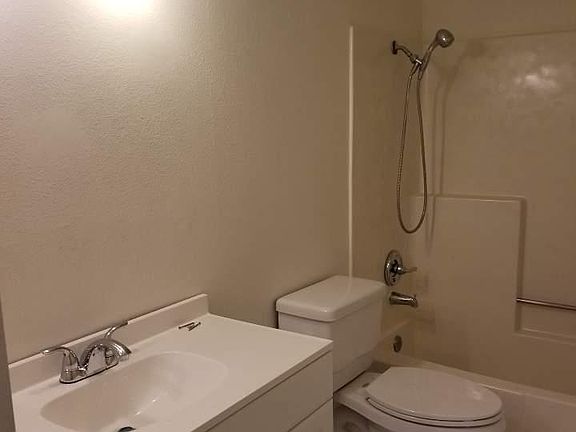 2nd image of 4832 Rosewood Ave APT H