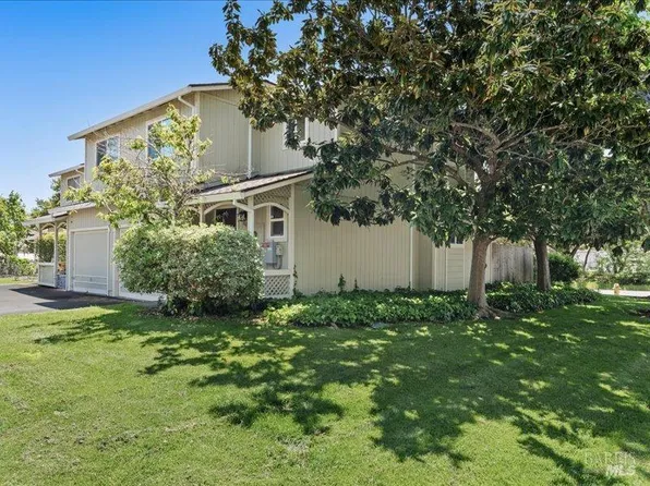 100 Acorn Drive, Petaluma, CA 94952