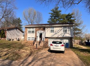 316 Whitehall Dr, Ballwin, MO 63021