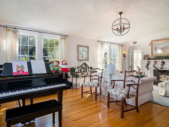 5th image of 180 Baltic Cir