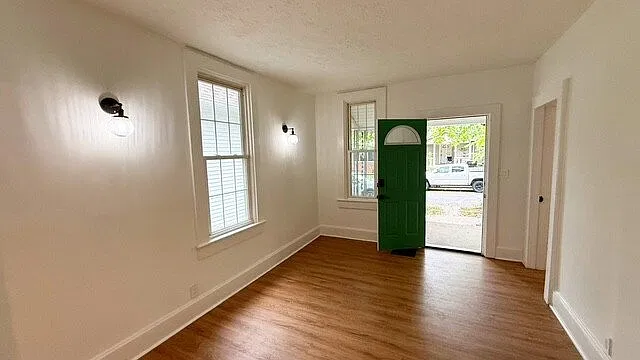 3 bed, 2.0 bath, 1746 sqft, $1,850 — Photo 2