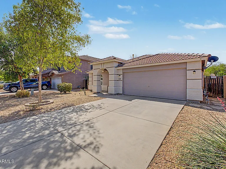 15337 W Poinsettia Dr — Photo 3