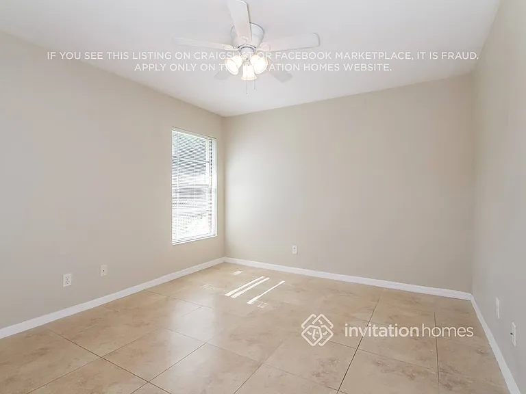 211 SE 19th Ter — Photo 14