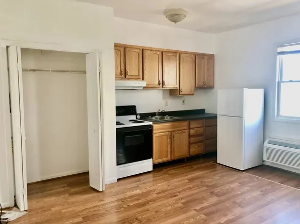 115 N Merritt Mill Rd, Chapel Hill, NC