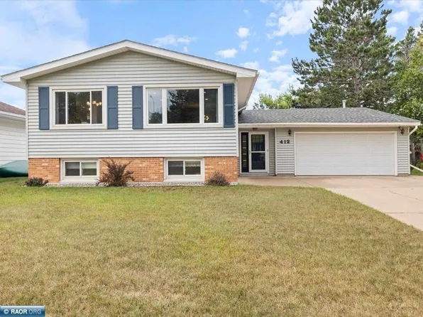 412 Mesabi Dr, Hibbing, MN 55746
