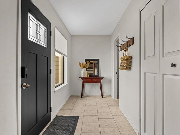 4th image of 397 Ridge Circle Dr APT 3