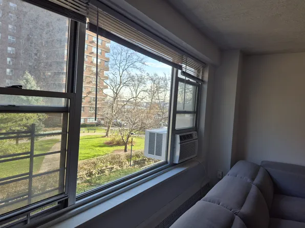 575 Grand Street image 11 of 16