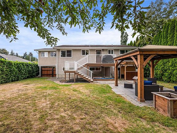 2nd image of 831 Wharncliffe Rd