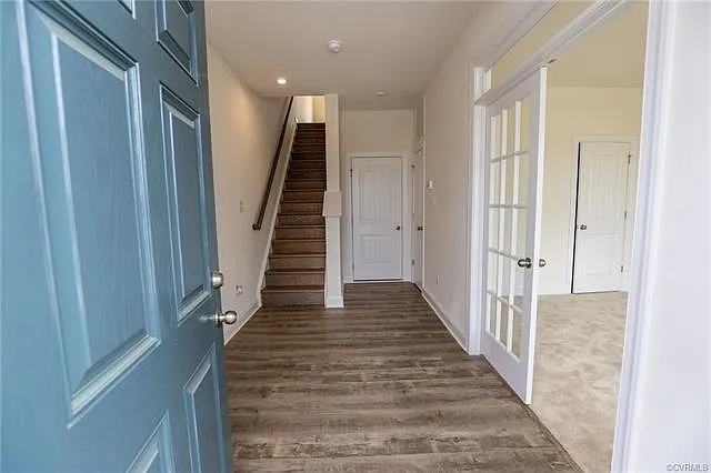 1st level Foyer area