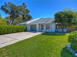 1106 Dosseywood Ln, Lakeland, FL 33811