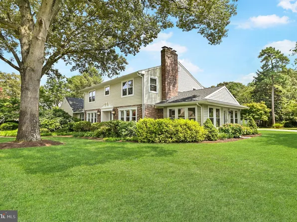 9685 Walnut Dr, Seaford, DE 19973