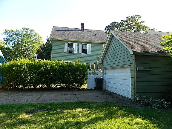 5th image of 452 Goundry St