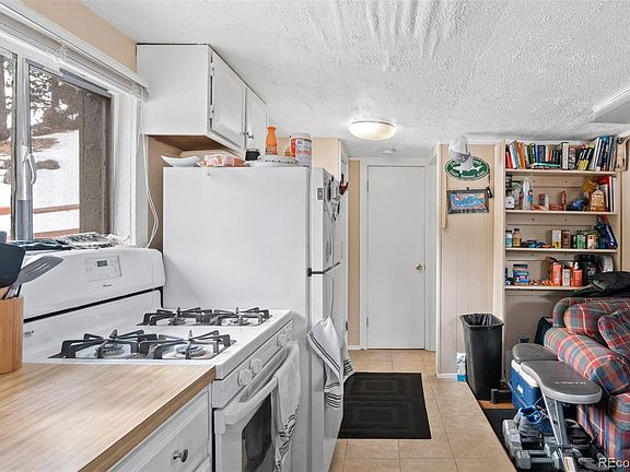 4th image of 4997 Camel Heights Road