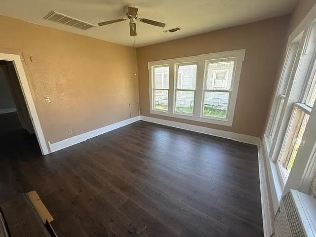 1610 Taylor St — Photo 5
