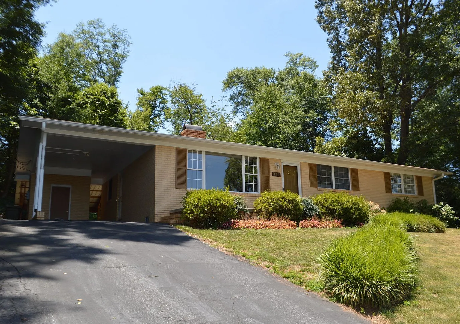 3 Bedroom, 2 Bathroom Home Near Clemson University — Photo 1